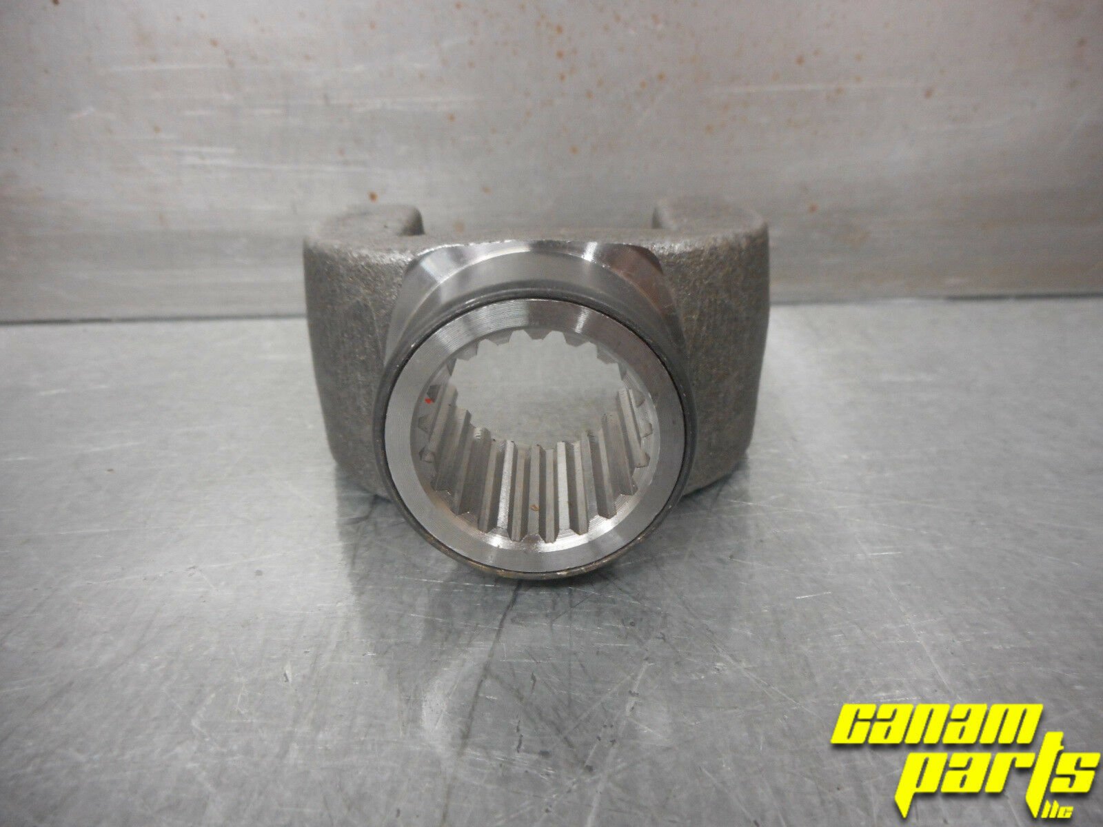 NEW OEM 20 Spline YOKE and Wear Ring For Rear Differential - Image 2