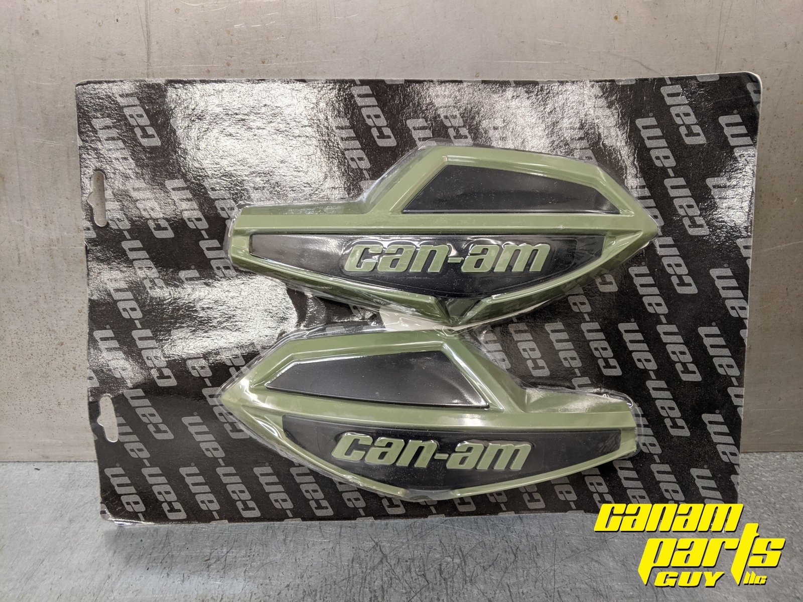 Squadron Green Handlebar Wind Deflector