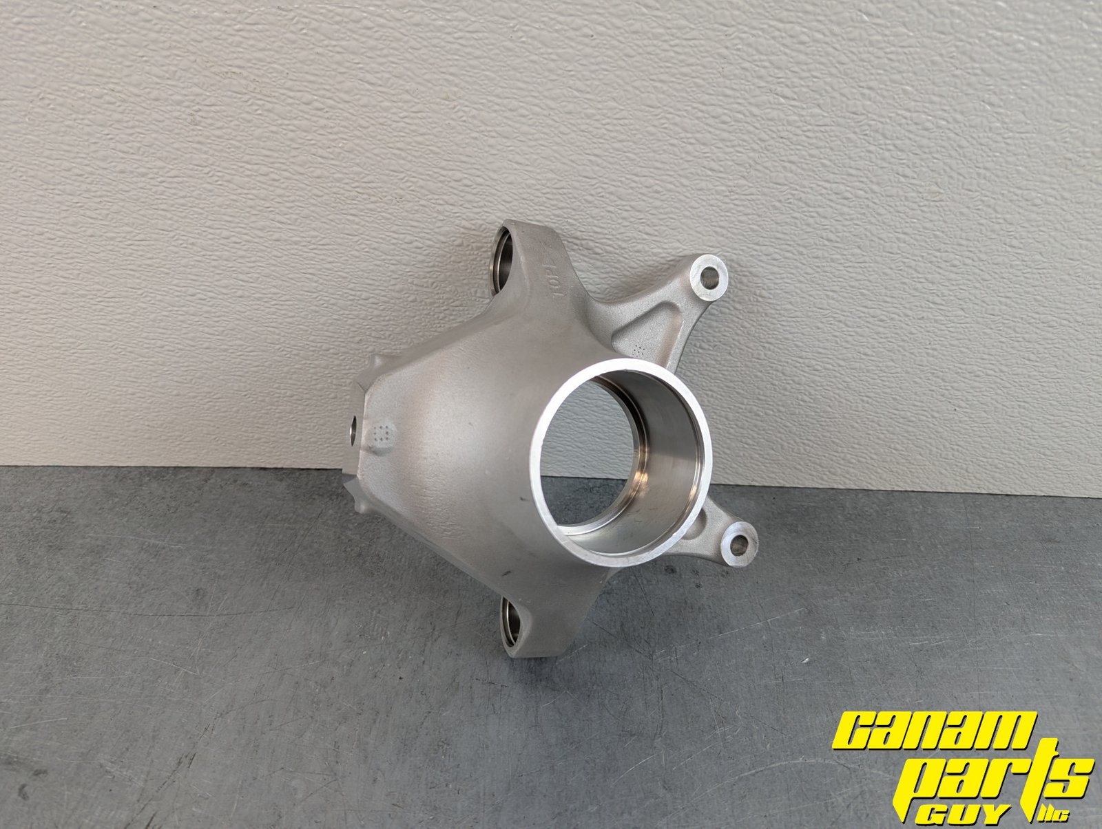 NEW OEM Maverick X3 Rear Knuckle RH 706001961